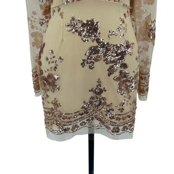 Superdown Jessa Deep V Mini Dress in Rose Gold / Beige Size Small‎ - Picture 4 of 11